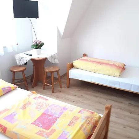 Pod Tatarska Gora Privatunterkunft